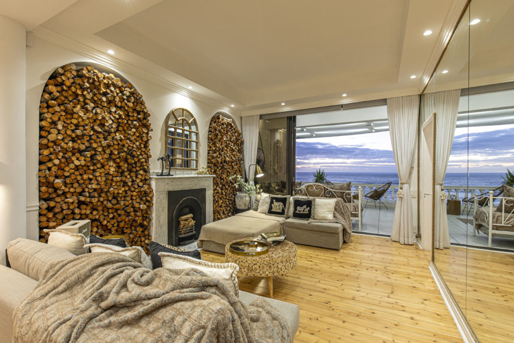 Cape Town Holiday House Multi-Size Bookings in Clifton Near Camps Bay